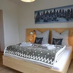 Nyaraló Berghaus Zum Hirsch